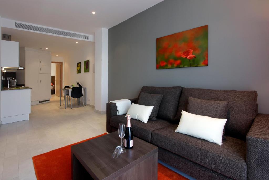 Fisa Rentals Les Corts Apartments Barcelona Rum bild